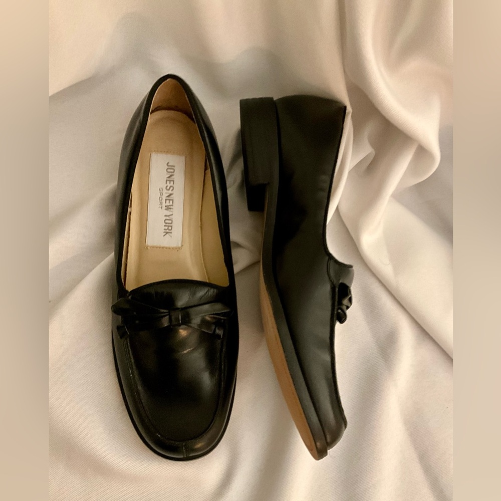 Jones of New York Black Leather Loafers Size 6m run Small 5.5m Made in Spain Y2K